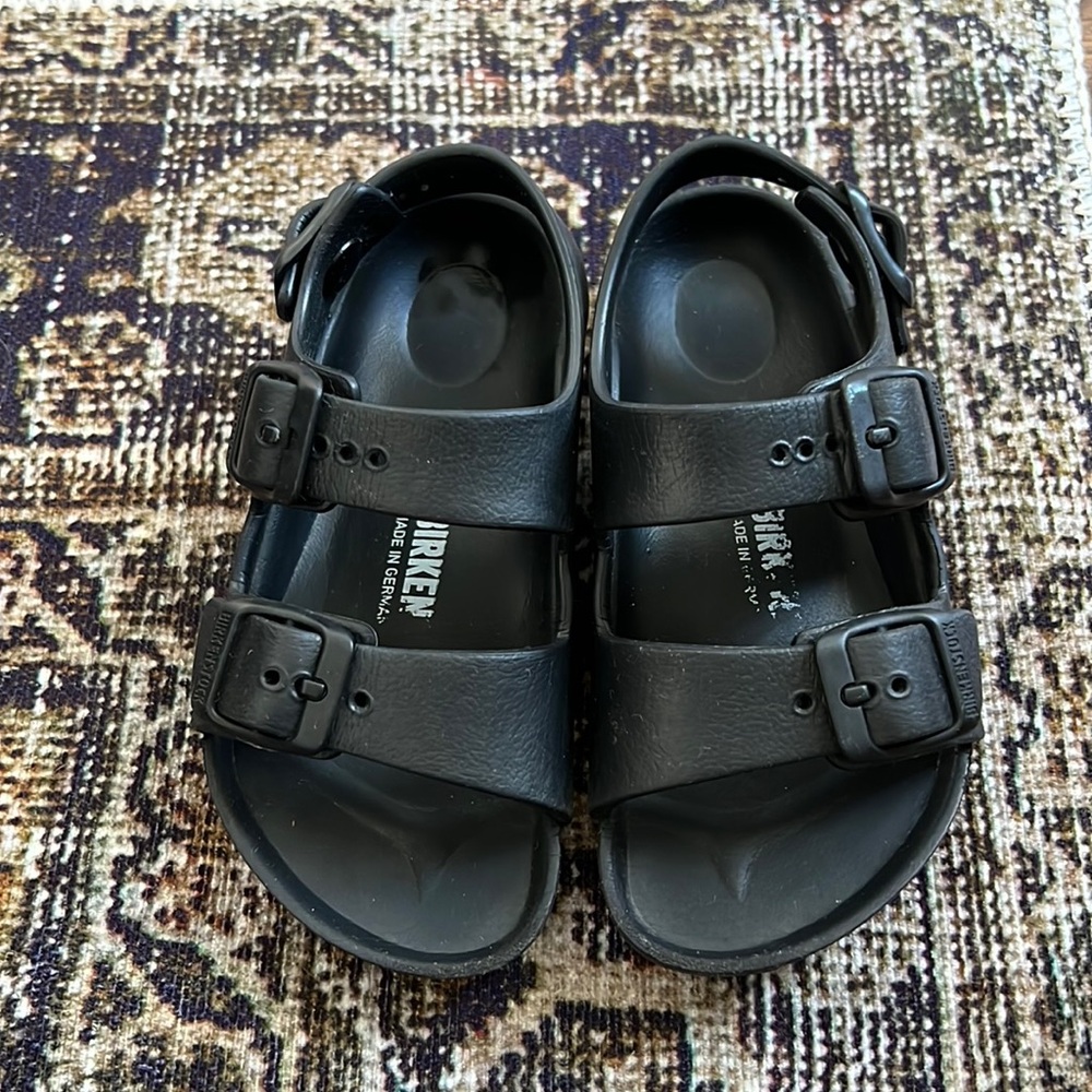 Birkenstock Sandals little boys size 25